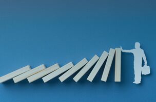 10 Ways to Build an Effective Crisis Management Strategy for Business