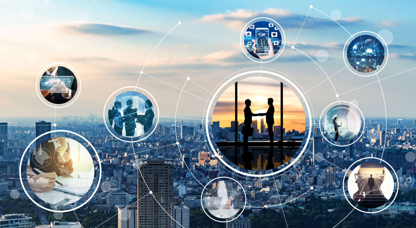 ATS vs. HRIS/HCM Systems: Differences, Benefits, and Features