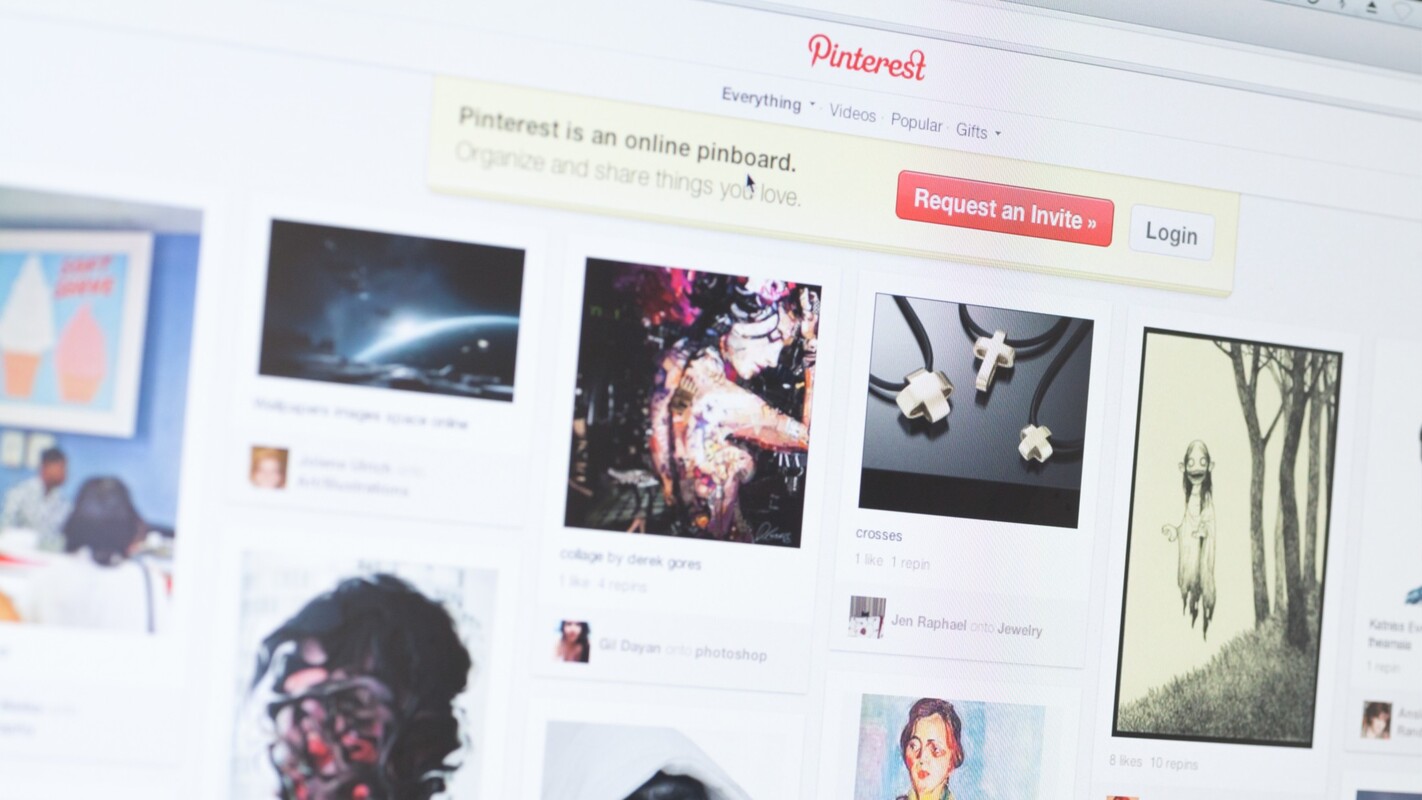 Organic vs. Paid Social Media Marketing: Finding the Right Balance for Your Brand