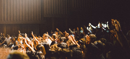 4 Ways to Increase Attendance & Participation for Your Alumni Events