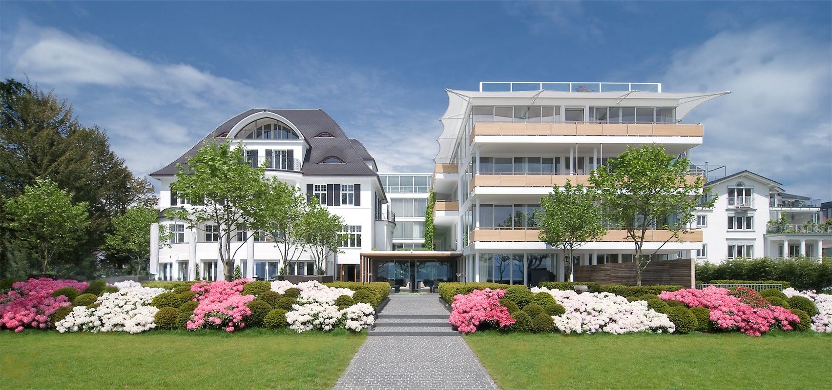 Discover outstanding Design, latest Technology and a remarkable Lakeview at RIVA Hotel Konstanz