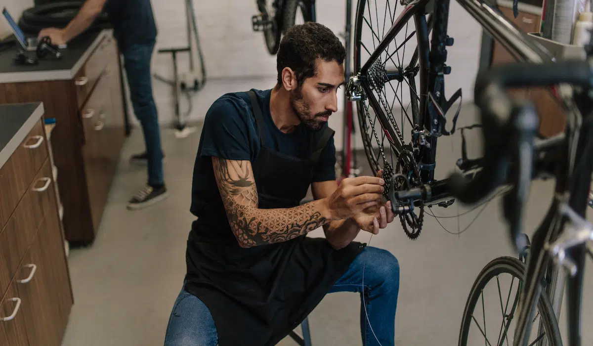 10 Best Software Tools for Bike Shops