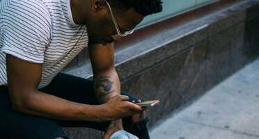 Instagram and Snapchat: A Full Comparison to Help Your Decision-Making