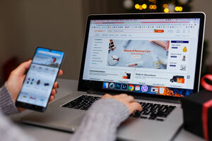 Omnichannel vs. Multichannel eCommerce: What It Means for Digital Transformation