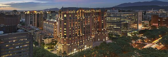 Hotel Las Américas is a five-star hotel located in Cartagena de Indias, a World Heritage Site in Cartagena, which is a port city on Colombia's Caribbean coast. 