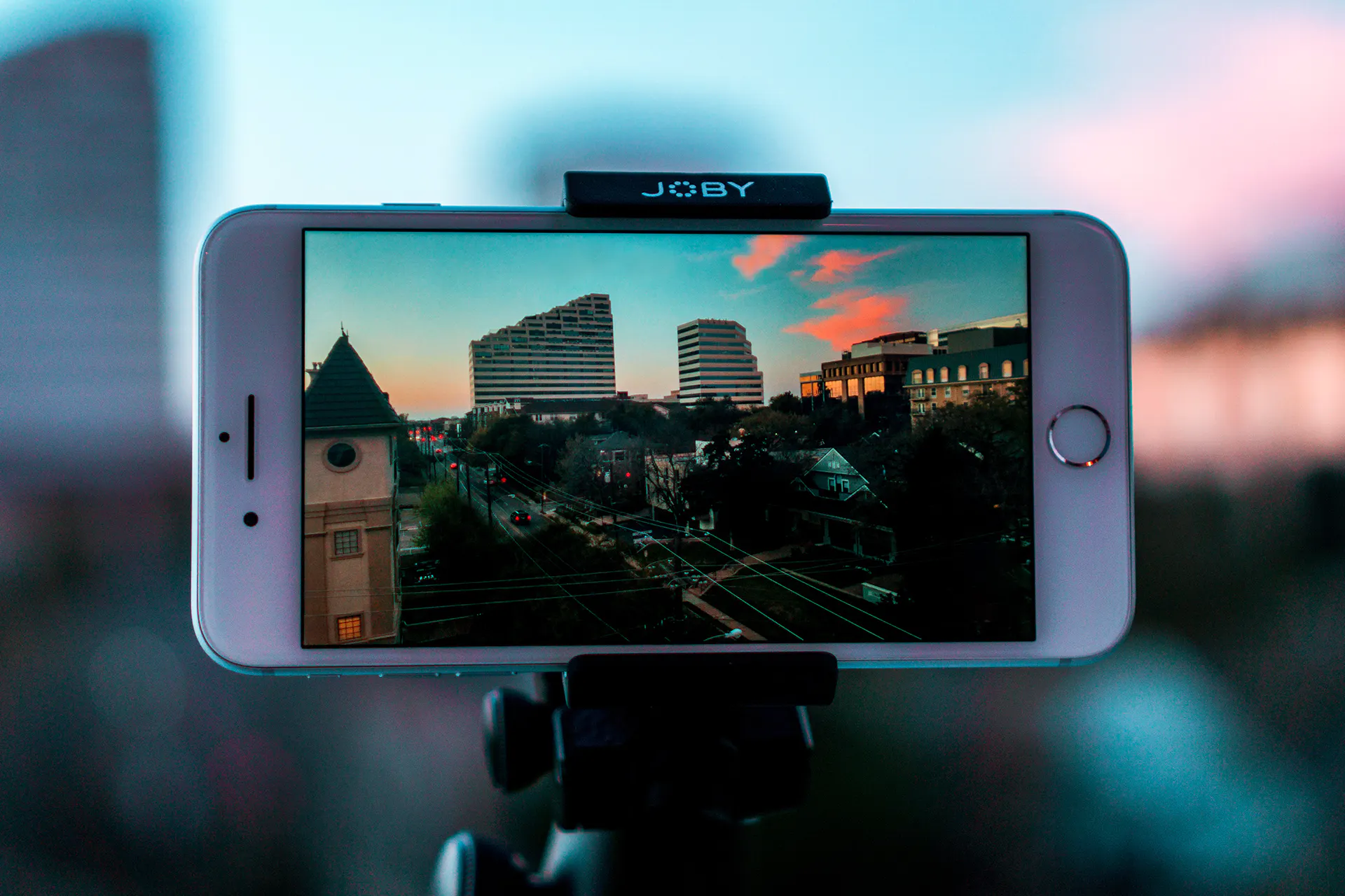 6 Examples of Branded Social Videos Made with Little to No Budget