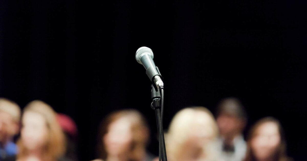 Listen up! How improv can help you hear your prospects better and close more deals