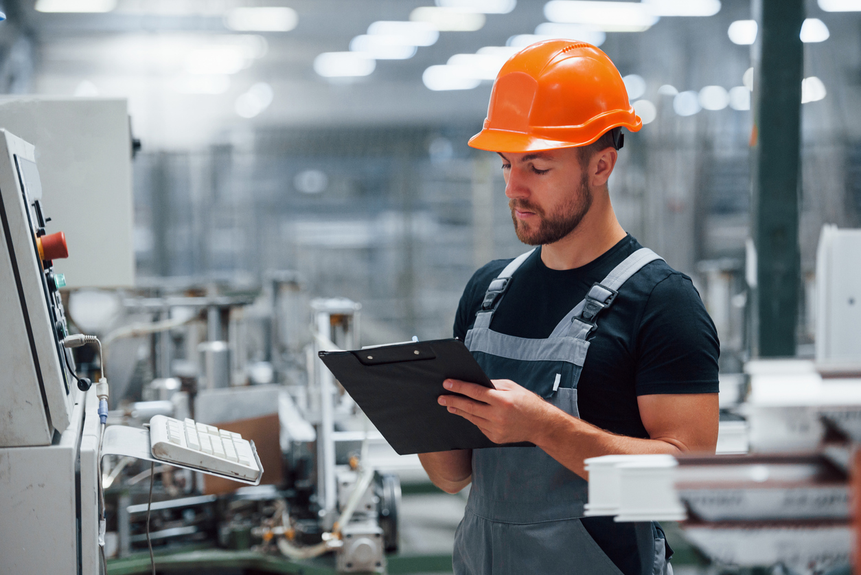 A Guide on Manufacturing CRM [Top Selection Criteria]
