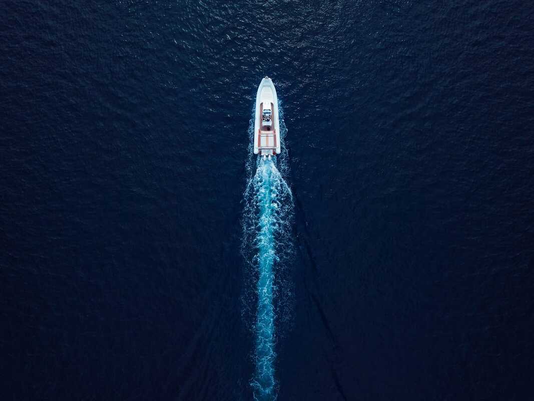 Navigating New Waters: 10 Tips for First-Time Founder Success