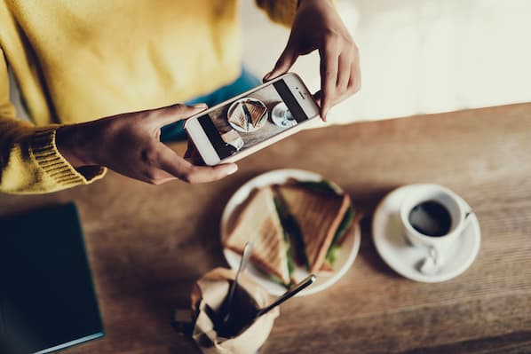 How to Make Instagram Story Highlights [+Engage Your Audience]