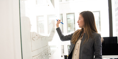 How to Be an Invaluable Employee, as Told by Industry Thought Leaders