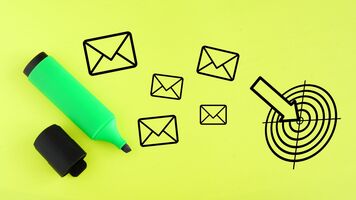 Sales Email Examples: The Art of Outreach in 5 Examples