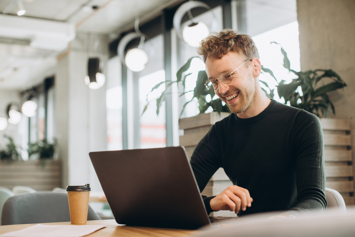 The Best CRM for Manufacturing Business: 6 Options That Actually Make Life Easier