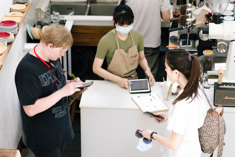 How Do You Handle Customers With Complex Issues?