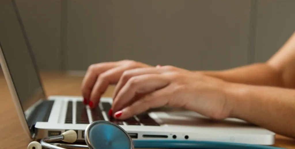 Navigating Compliance Risks: Regulatory Agencies and the Use of Messaging Apps