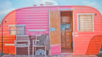 Travel Advertising: Airbnb & VRBO are outspending top hotel chains as holidays approach