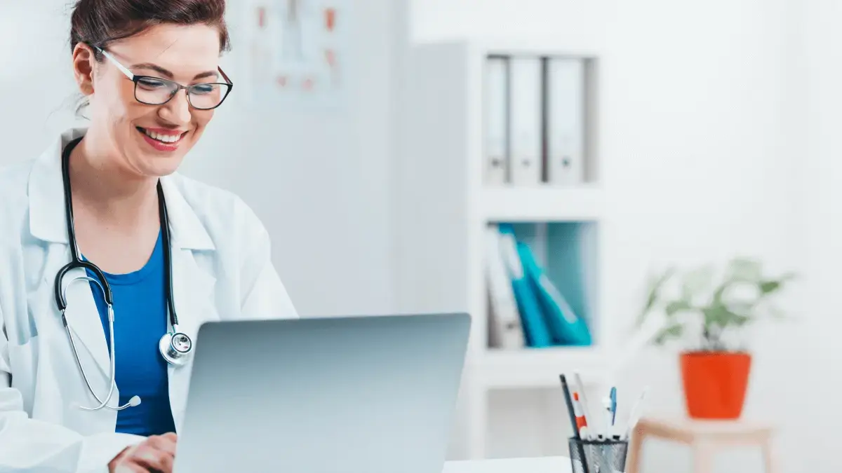 How a Leading Healthcare Provider Cut Cost-Per-Click 50% with Invoca & Freshpaint