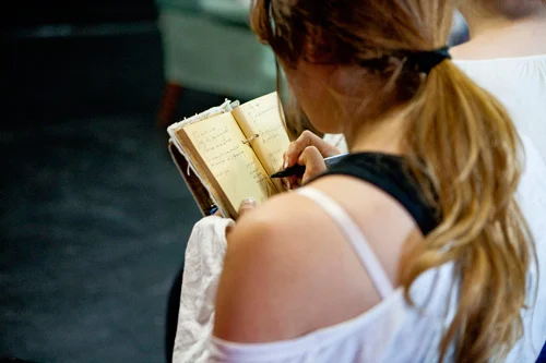 3 Ways to Find Your Writing Voice When You're Not an Expert on the Topic