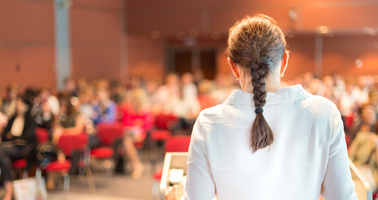 600+ Top Female Speakers For Your Next Sales Conference