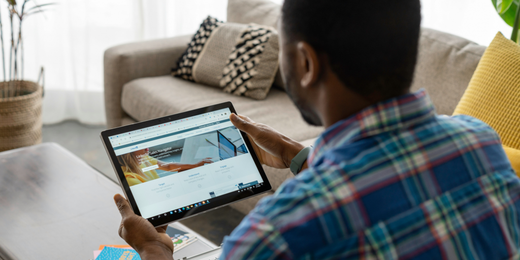 The Complete Guide on How to Use LinkedIn Sales Navigator for Lead Generation