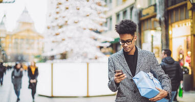 Cyber Monday Marketing Strategies That Customers Love (With Examples)