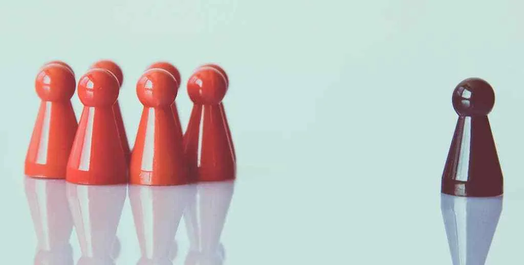 What is Diagonal Communication in the Workplace?