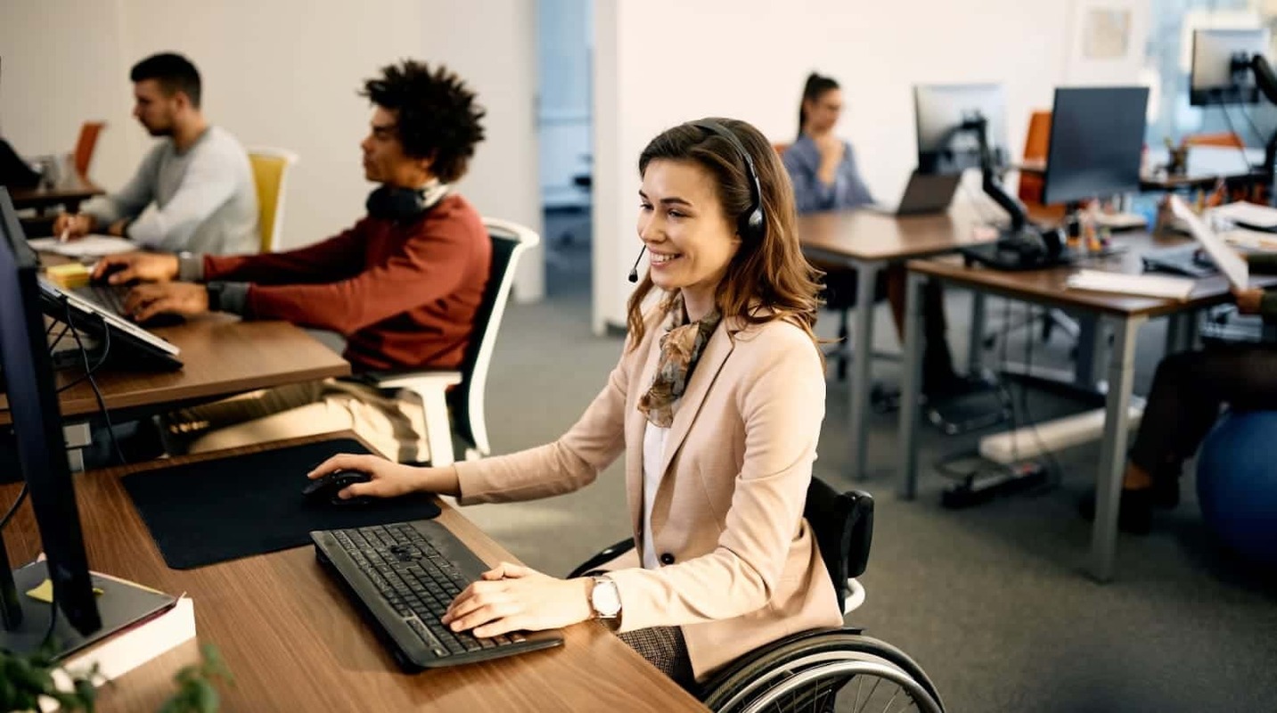 Craft follow-up emails after an interview (with templates)