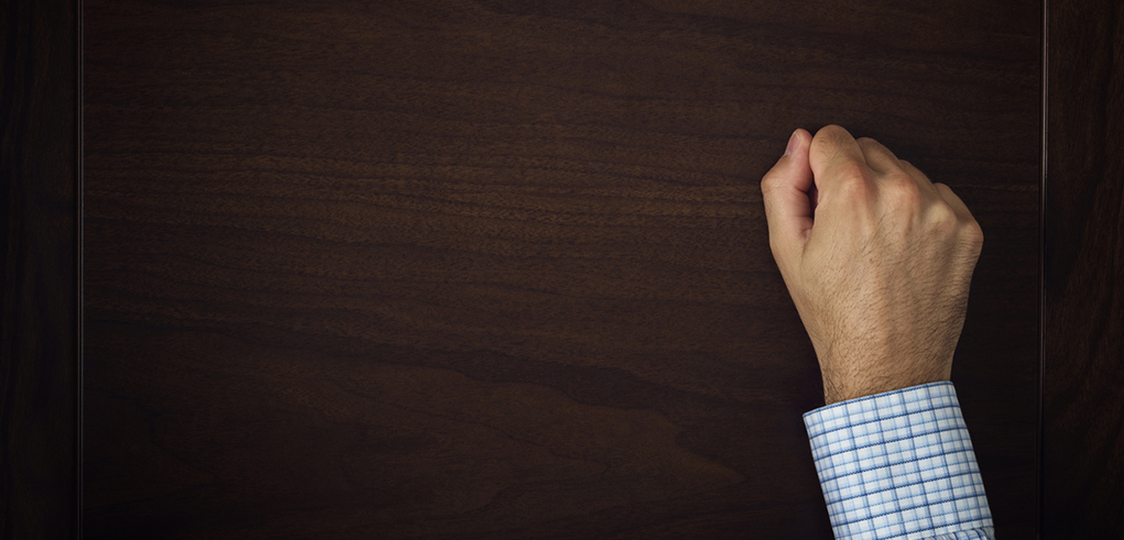 Ultimate Door to Door Sales Guide (with Tips & Scripts)