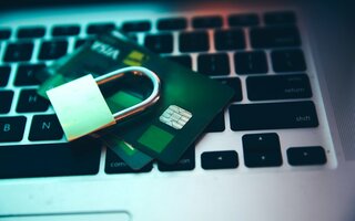 How To Find CBD Payment Processing Services [+ CBD Credit Card Processors for Ecommerce Shops]