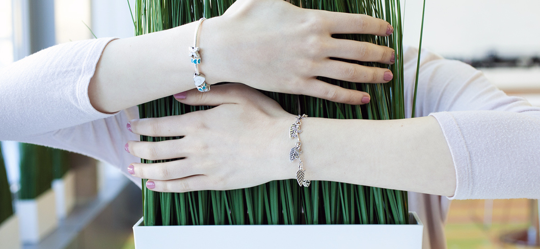 How to Sell Jewelry Online in 2022: Tips from Jewelry Store Owners