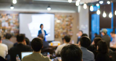 How to Send an Evite Through Text Message and Increase Event Attendance