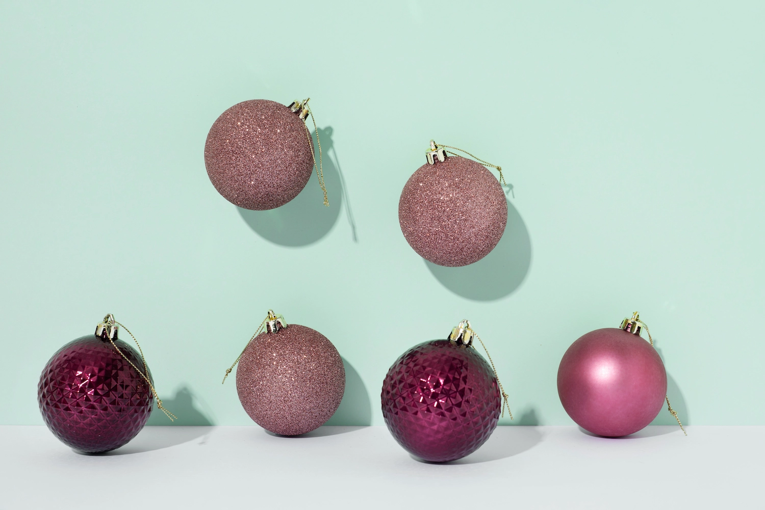 Give Yourself the Gift of More Opened Emails This Holiday Season