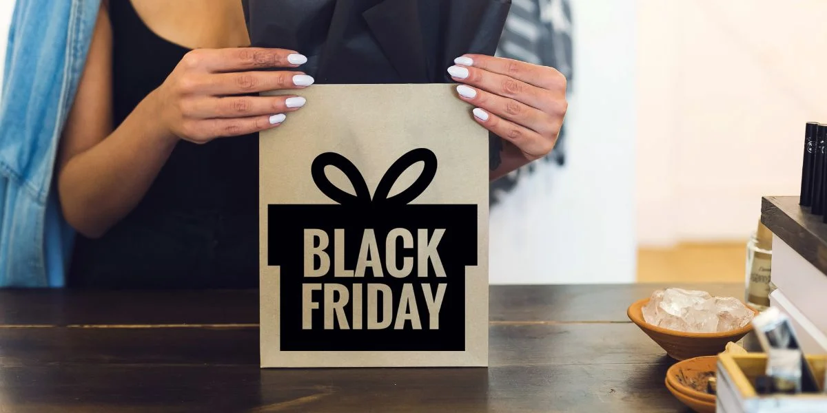 8 Actionable Black Friday and Cyber Monday Social Media Campaign Tips