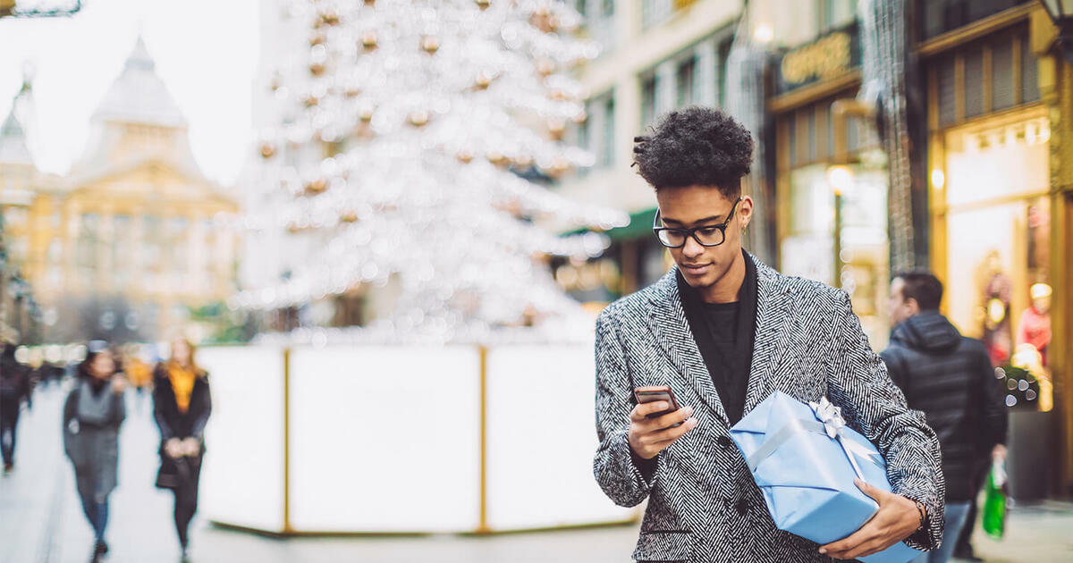 Cyber Monday Marketing Strategies That Customers Love (With Examples)