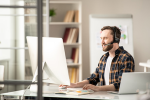 7 Ways a Live Chat Pop-Up Can Improve Client Experience