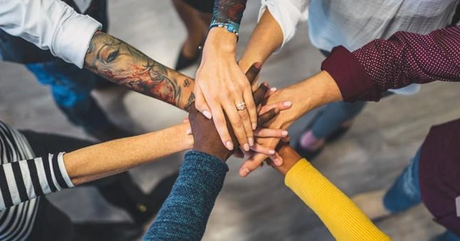 Why Community Management Matters For Your Business (And How to Do It Right)