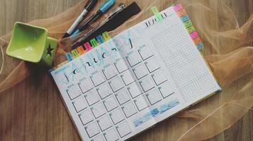 8 steps to create a blog editorial calendar