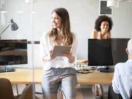 How to handle negative customer reviews