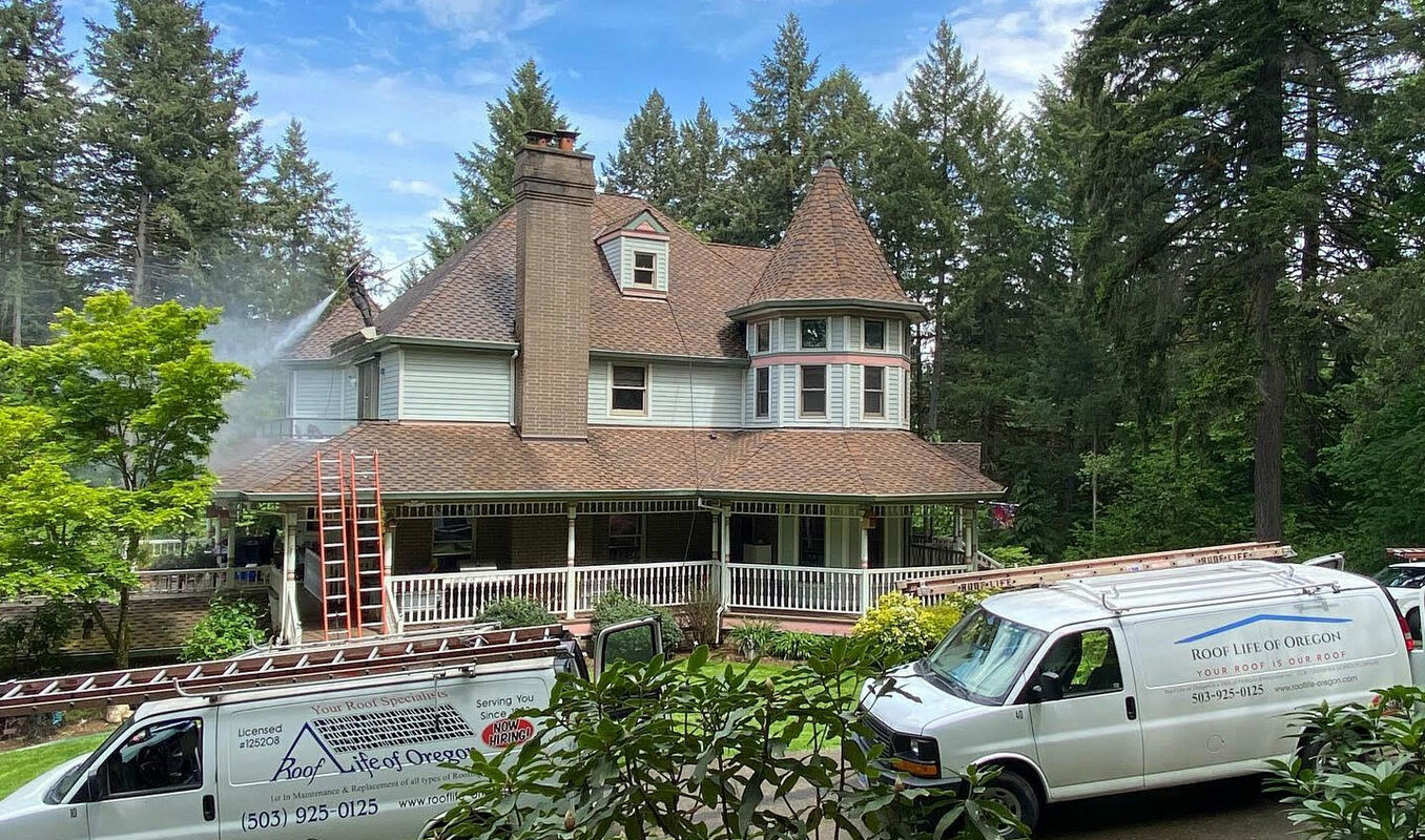 Roof Life of Oregon Saves Time and Builds a Better Customer Experience with Texting