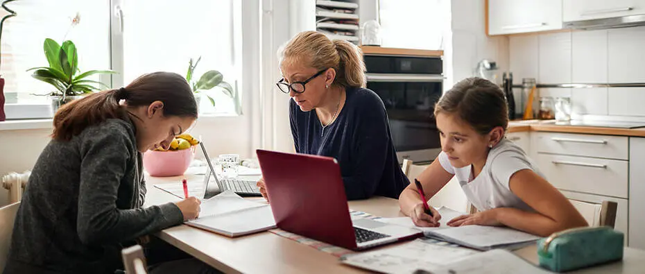 Back to School: How Texting Transforms Distance Learning