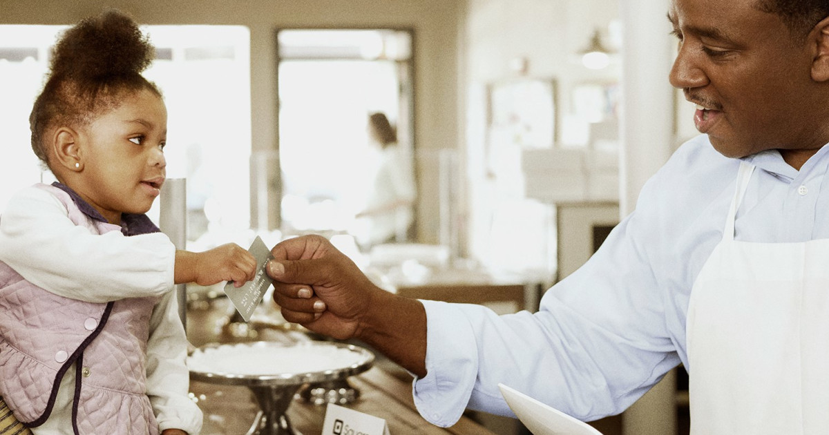 How to Maintain Customer Relationships and Build Loyalty