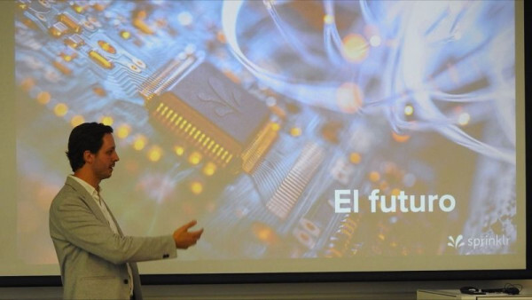 Innovative marketing and AI leadership: Paul Fasterling's impact at Estafeta Mexicana