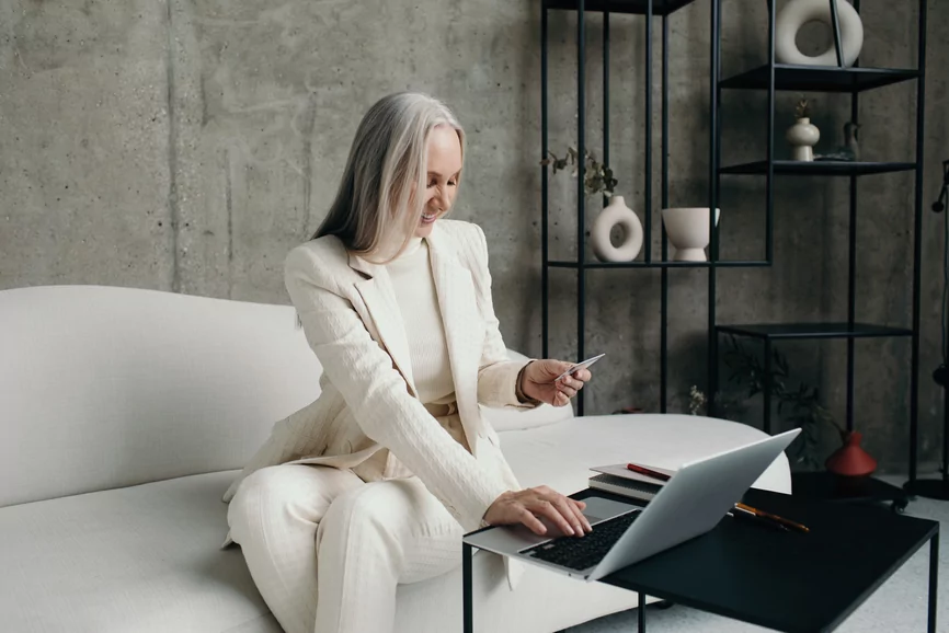 How to use Upselling and Cross-Selling to Maximize Revenue