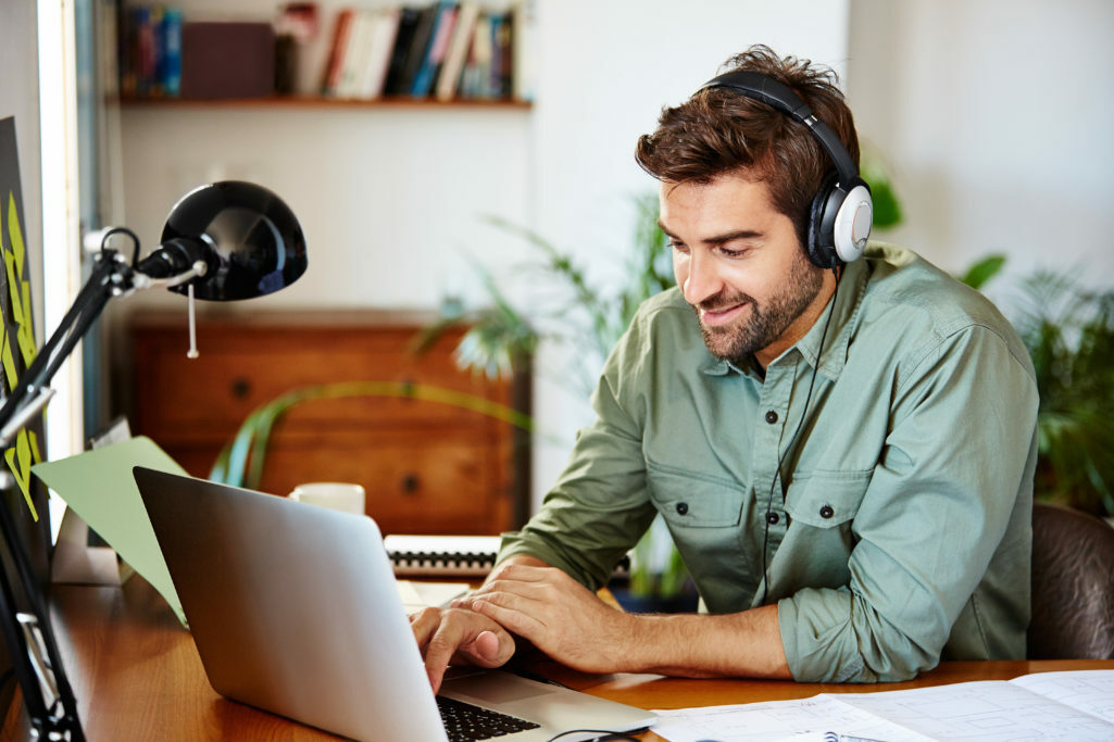 Scaling Your Call Center with Confidence: 3 Best Practices for Managing Remote Agents