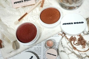 Joanne Coffey on flexible influencer marketing and becoming a retention marketer for Jones Road Beauty