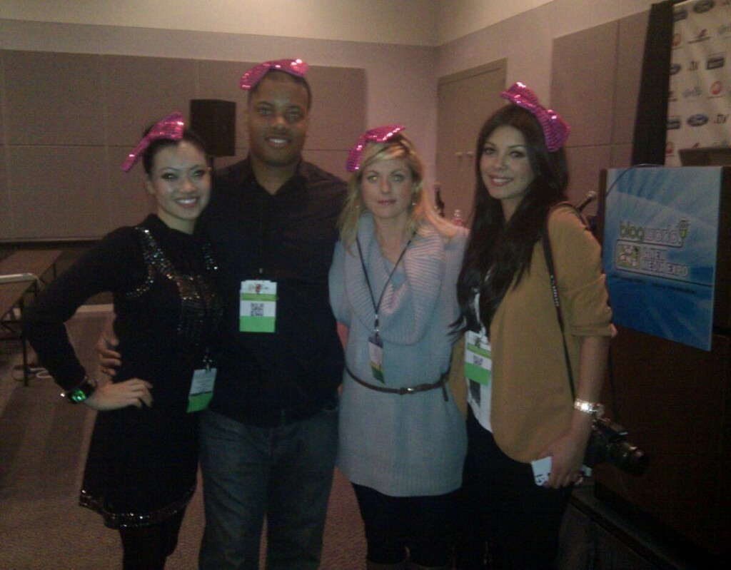 Recap: Julie Perry Moderates YouTube "Hauler" & Reviewer Panel at BlogWorld