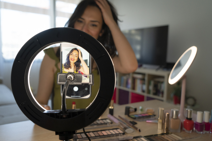 Social Media Reputation Management: Expert Tips from Thryv's CMO