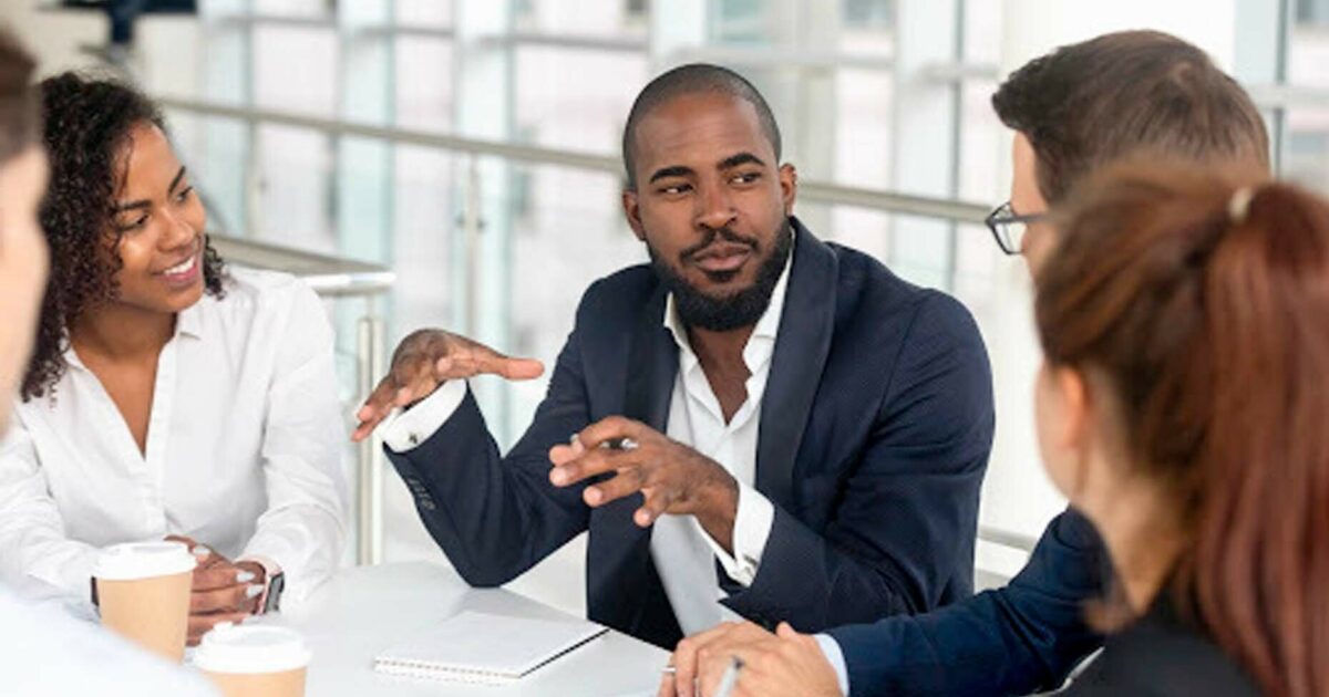 Implementing peer feedback to improve your sales team