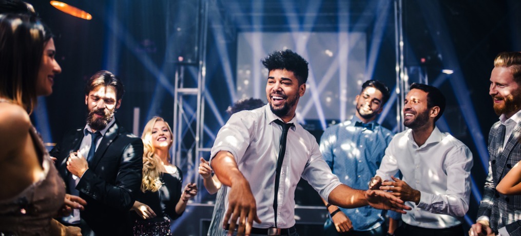 How to Win Over Last-Minute New Year's Eve Partiers in 5 Days