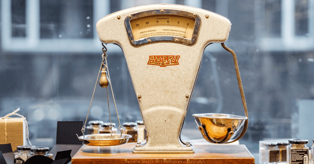 Balancing short-term gains and long-term brand building in B2B Marketing